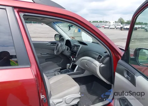 2013 Subaru Forester 2.5X Limited from USA, damaged, VIN JF2SHAEC3DH405353